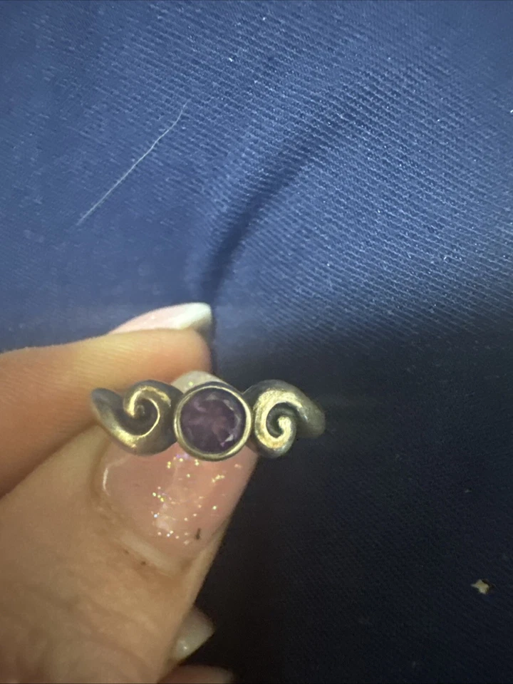 Anillo James Avery RETIRADO Plata Esterlina Pergamino Amatista Forma OVAL Difícil de Encontrar Talla 6.5 Foto 2 de 3