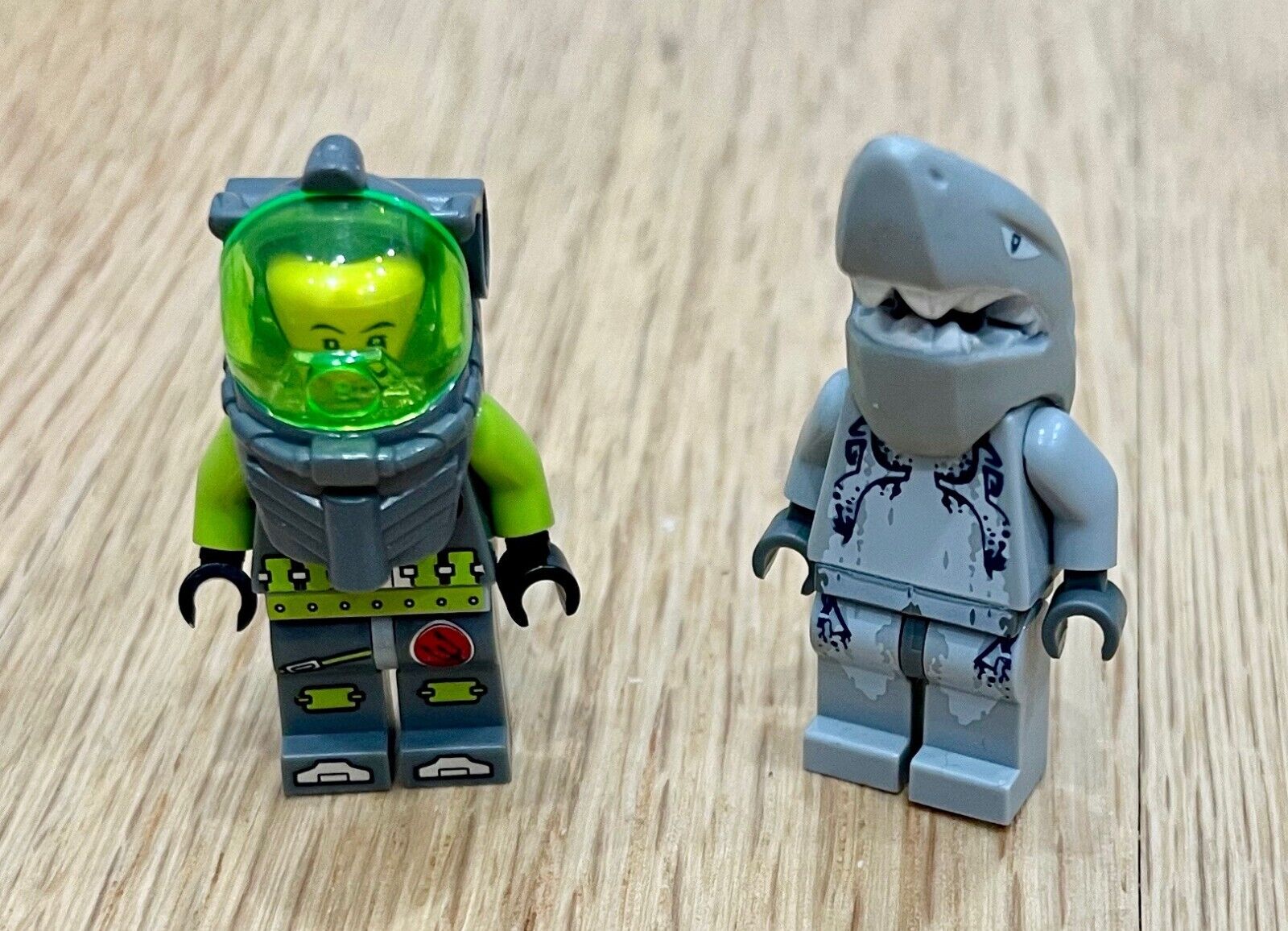 2 Lego Atlantis Minifigures - Diver 2 Bobby and Shark Warrior