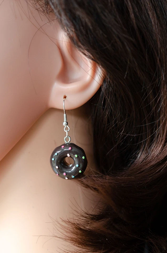 Ciambella Multicolore Perle Orecchini Pendenti Smalto Spruzza Fast Food USA 23mm - Immagine 4 di 4