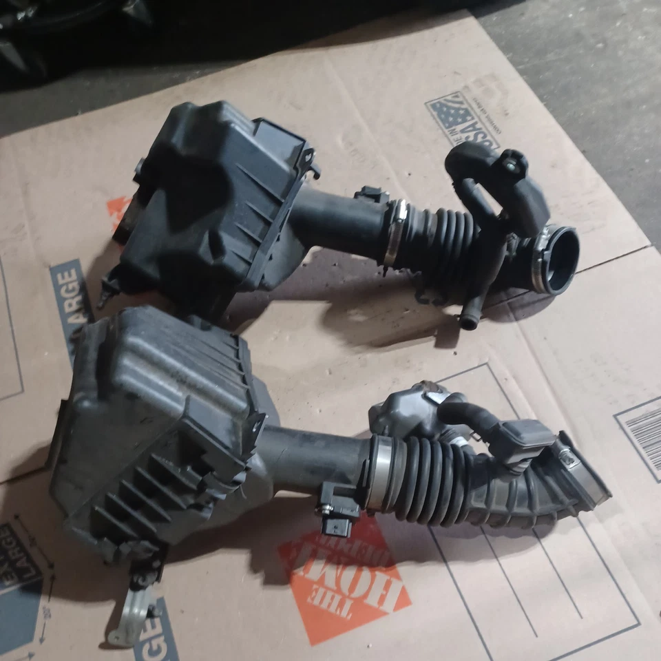 2009-2020 Nissan 370Z Infiniti G25, G37 Q40 CONJUNTO DE ENTRADA DE CAIXA DE AR ESQUERDA E DIREITA FABRICANTE DE EQUIPAMENTO ORIGINAL - Imagem 3 de 4