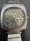 Vintage Timex Mechanical Day Date Men's Watch Textured Bezel FOR PARTS / REPAIR