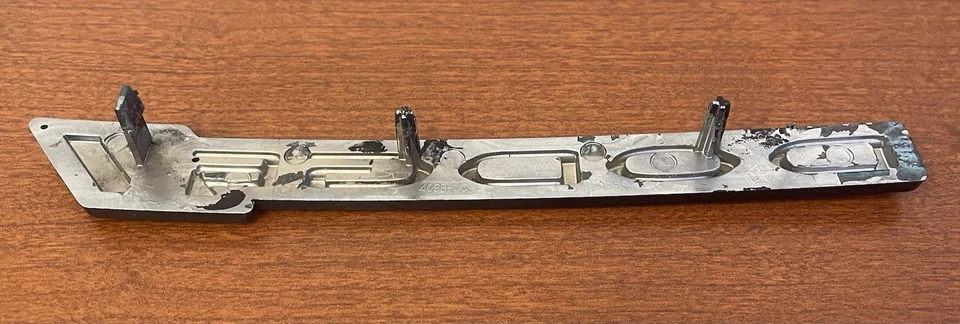 2012-2020 Dodge Journey OEM Nameplate Emblem 68159580AA - Image 3 of 3