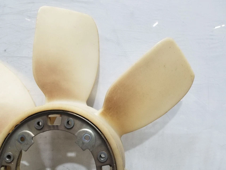 03 2003 TOYOTA LAND CRUISER 4.7L FAN BLADE - Image 4 of 4