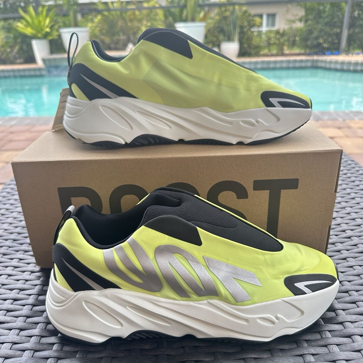 Adidas Yeezy Boost 700 MNVN Laceless Phosphor Men's Shoes Adidas Yeezy Boost 700 MNVN Laceless Phosphor Men's Shoes