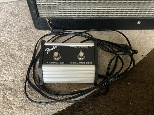 Fender Hot Rod Deluxe 1x12" 40W Valve Combo Guitar Amplifier (60th Anniversary) - Picture 8 of 10