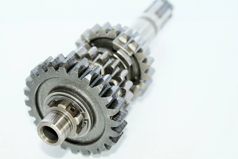 05 SUZUKI 9 BOULEVARD SAVAGE 650 COUNTERSHAFT (NT:15) 24121-24B12 - Image 3 of 4