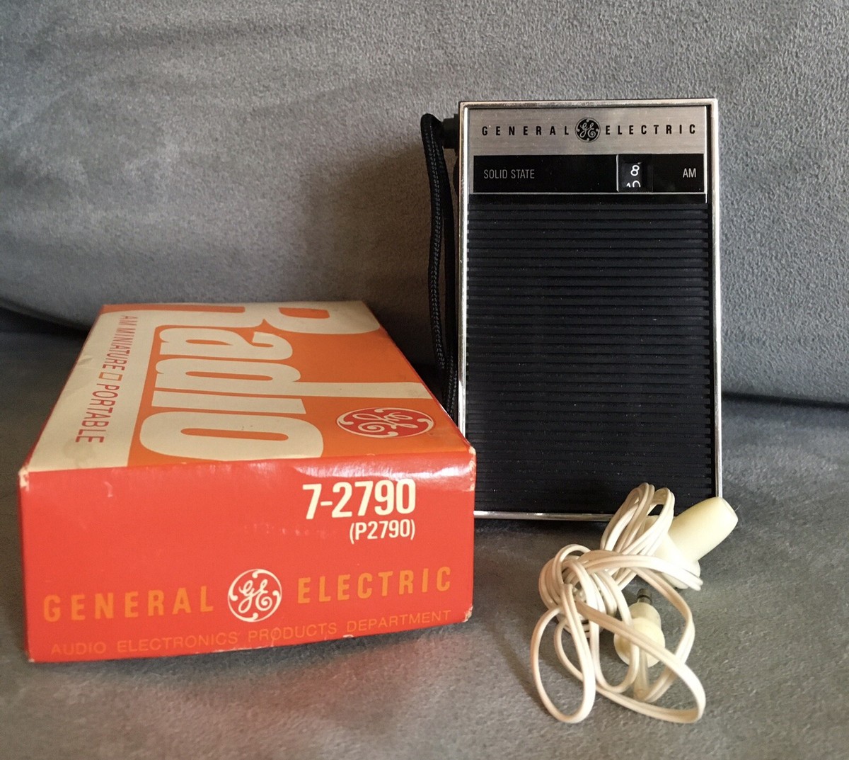 Vintage GE GENERAL ELECTRIC TRANSISTOR RADIO P-2790 with box Vintage GE GENERAL ELECTRIC TRANSISTOR RADIO P-2790 with box