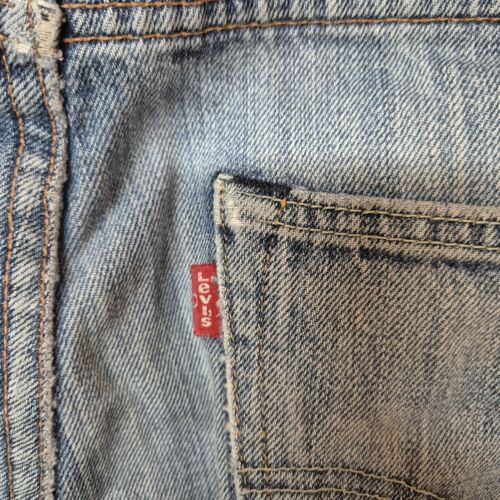 Levis 501 Jeans Blue Denim Medium Wash Slight Distress W33 L34 - Picture 7 of 9