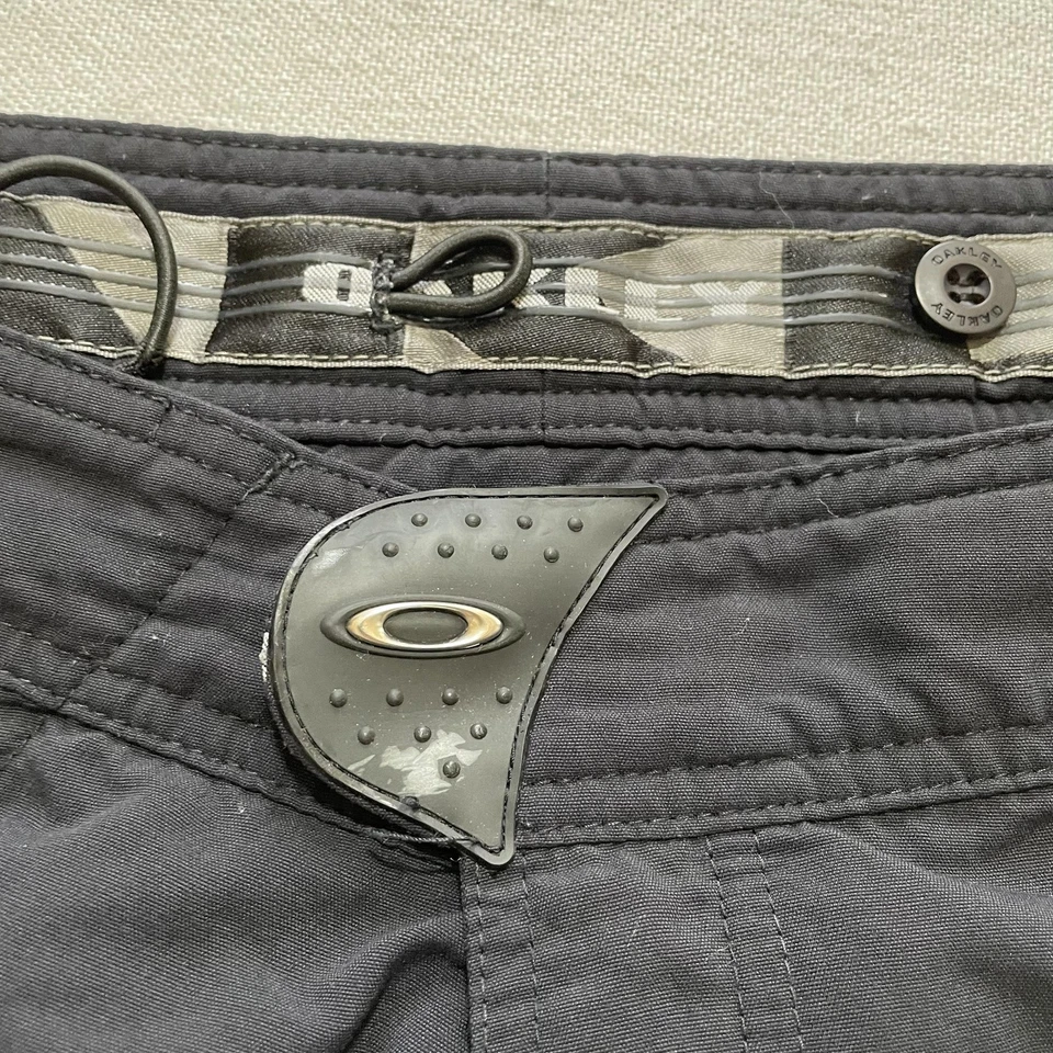 Vintage Oakley Shorts Mens Large Black Cycling Padded Liner MTB Cargo Gorp - Image 2 of 4