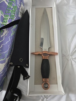 Dagger W/Wings Handle Stainless Steel 8'' Blade Where Eagles Dare NIB Collectable