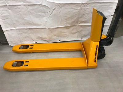 Jungheinrich Amw 22 2 Wiege Hubwagen Mit Waage Digitalanzeige