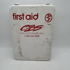 Kit de primeros auxilios gabinete de acero Ohio Bus Sales con suministros