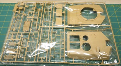 1/35 Scale Rye Field Models M1A1 Abrams 1991 ODS - Turret Sprue D