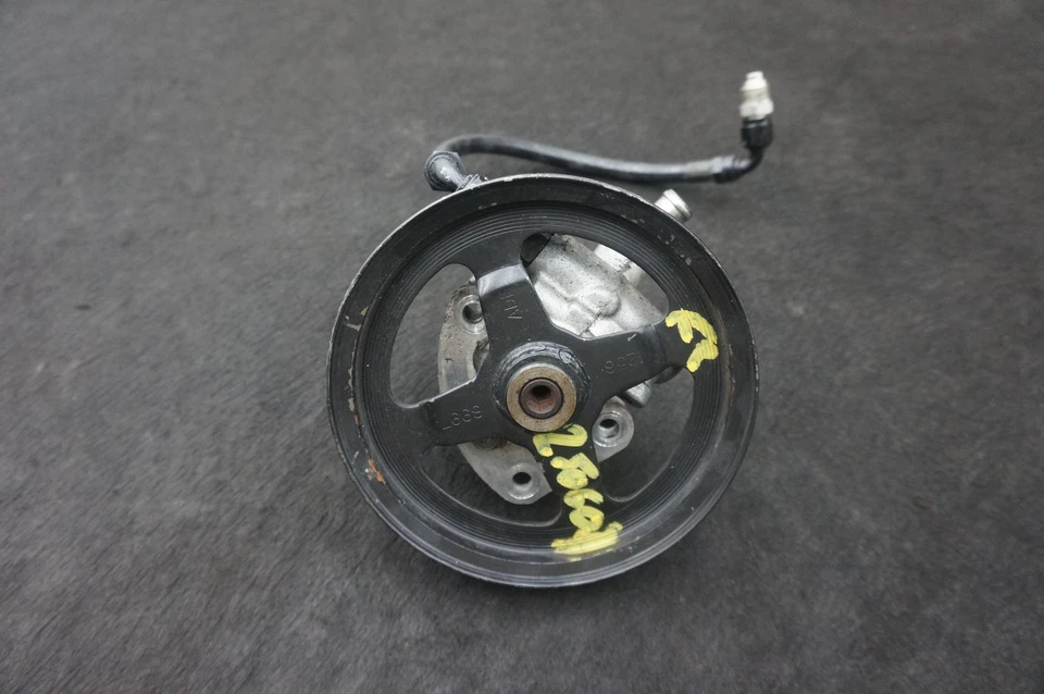 Bomba y polea de dirección asistida OEM 15261472 Chevrolet Corvette C6 Z06 2005-13 Foto 2 de 4