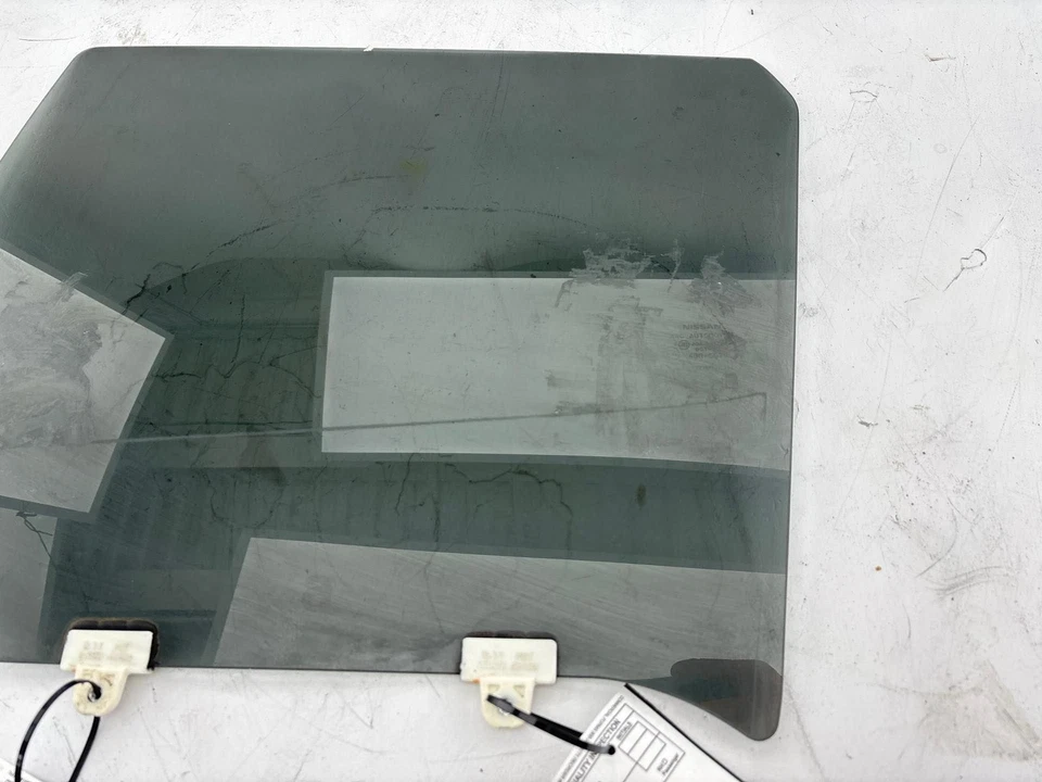 Оригинальное стекло заднего левого окна двери для Nissan Juke 2011-2017 годов выпуска - Изображение 3 из 4