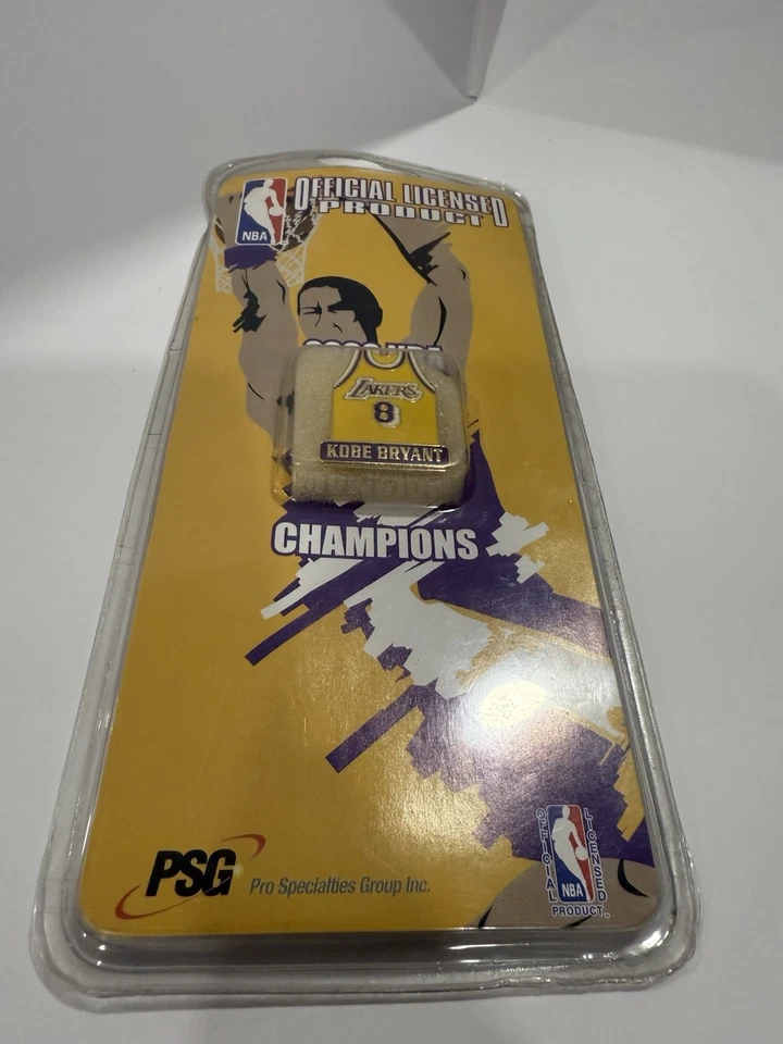 LOS ANGELES LAKERS KOBE BRYANT 2000 NBA CHAMPIONS JERSEY PIN OFFICIAL LICENSED - Image 2 of 2