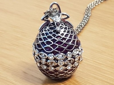 Damen lila glitzernde geheime Ananas Gastfreundschaft Ei versteckte Uhr Halskette