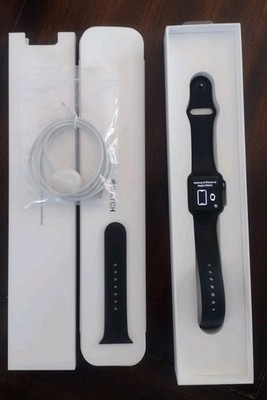 Apple Watch Series 3 38mm Good Used Condition has Box