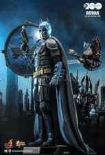 New Hot Toys MMS697 WB 100 Exclusive 1/6 BATMAN In Stock