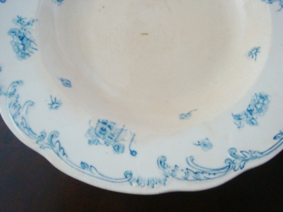 Clare Royal Semi porcelain plate,c1900s Staffordshire, England