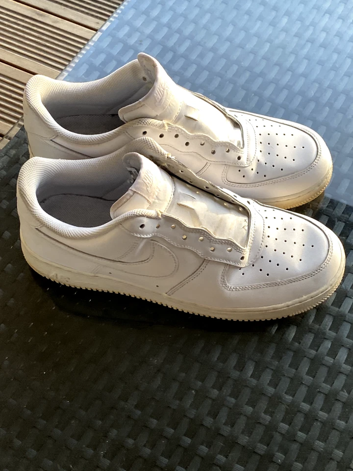 Nike Air Force 1 Low '07 White Size 10, quite scuffed, photo 1 of 4