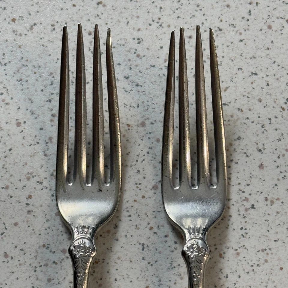 批量 2 件 Rogers Bros A1 Crown Patten 银盘 7 英寸 晚餐叉 — 第 4/4 张图片