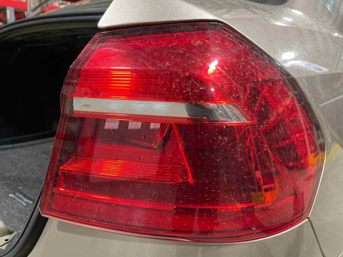 2016 Volkswagen Passat Passenger RH Right Taillight Lamp Quarter 