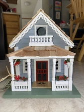 Plow & Hearth - Welcome Home Cottage Style Outdoor Birdhouse with Pine-Shingled 