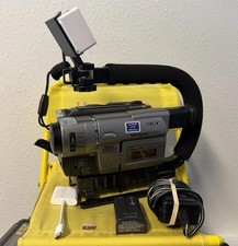 Sony Handycam Tapeless Camcorder Hi8 Video 8 XR W/Nightshot Fisheye And SD