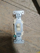  5 Eaton Arrow Hart CSB120V Grounding 20A Construction Grade Toggle Switch