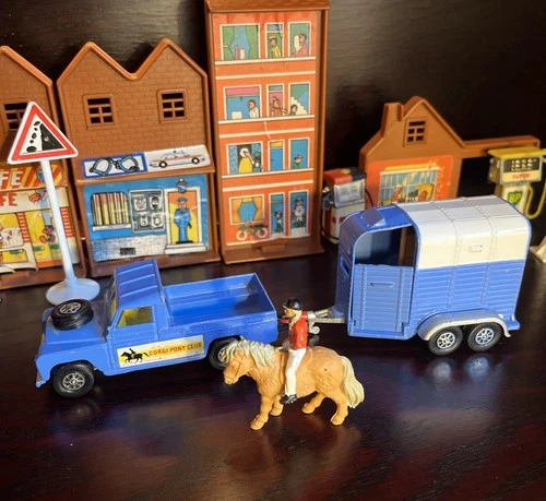 Vintage Corgi Toys Pony Club Land Rover 109 WB & Trailer Die Cast Model Car