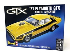 Revell 124 1971 Plymouth Gtx Street Machine Model Kit 14588