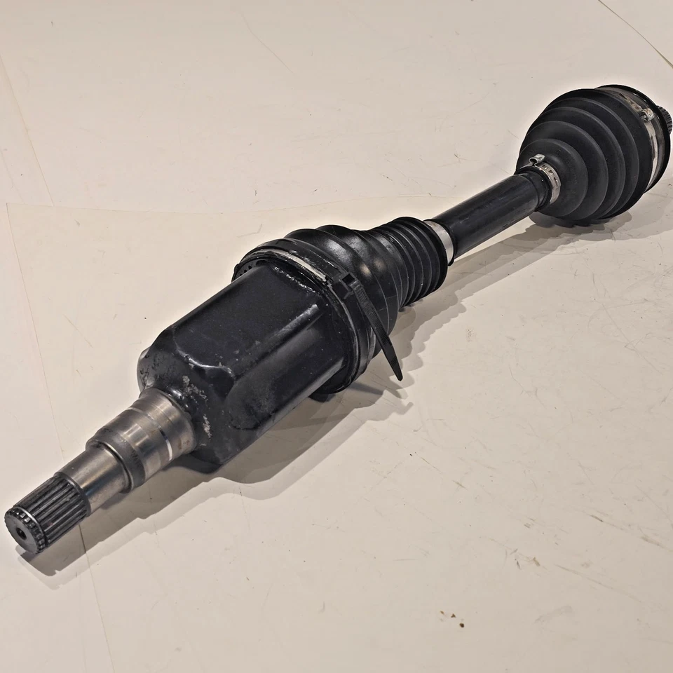 Medio eje delantero derecho Mercedes Benz W205 C300 AWD 15-21 A2053303706 OEM Foto 3 de 4