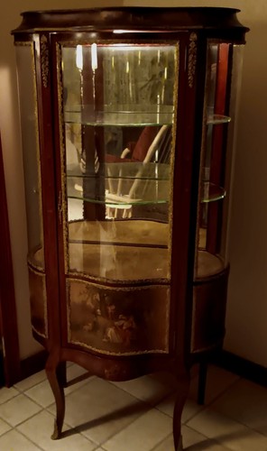 Beautiful French Vitrine Display Curio Cabinet, Lighted Mirrored, Vernis Martin - Picture 11 of 11