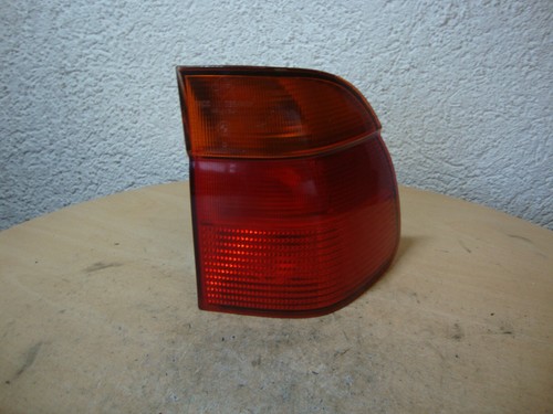 BMW E39 525i Touring 141kW 2000 Rücklicht Rückleuchte Rechts Aussen 8362672