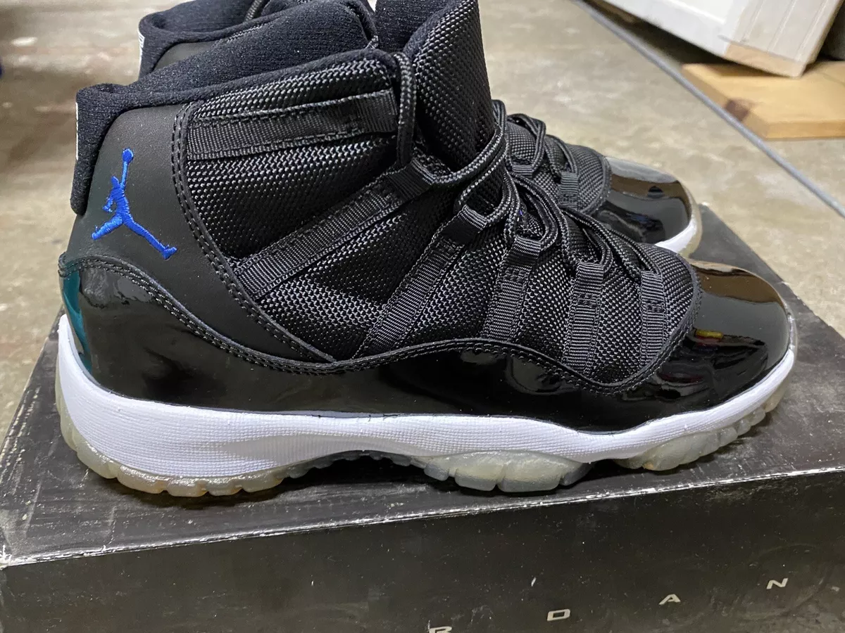 Size 5.5Y - 2009 Nike Air Jordan 11 Retro Space Jam GS Big Kids 378038-041