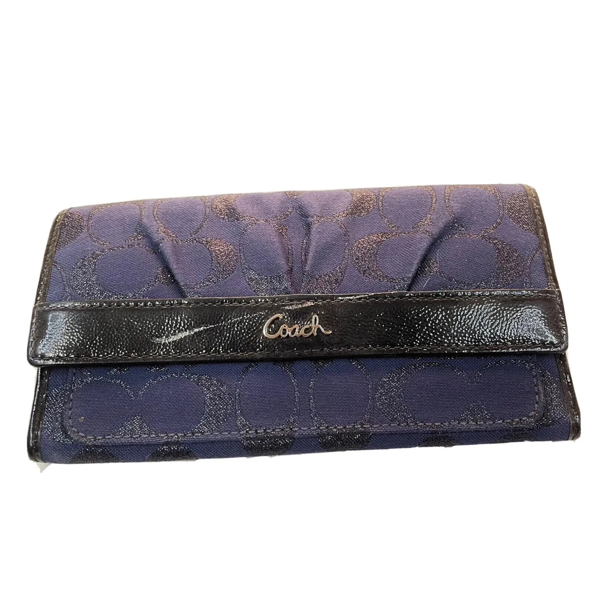 Coach button 2025 wallet