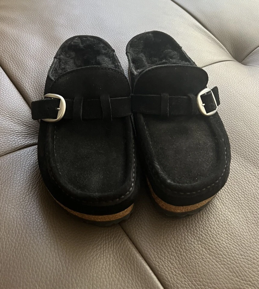 Zapatos Birkenstock Buckey Shearling Mule negros talla 7 Foto 3 de 4