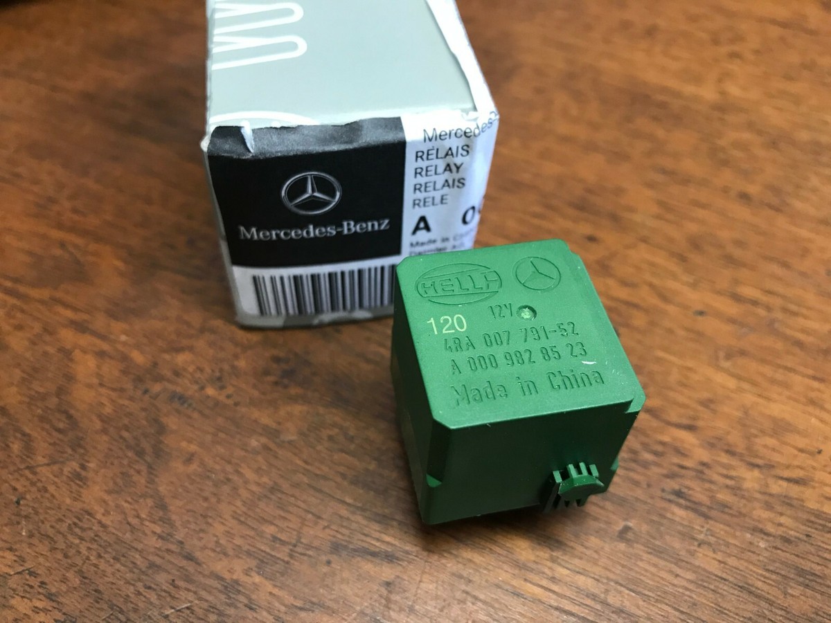Mercedes-Benz W164 W216 W221 Suspension Air Compressor Relay Box