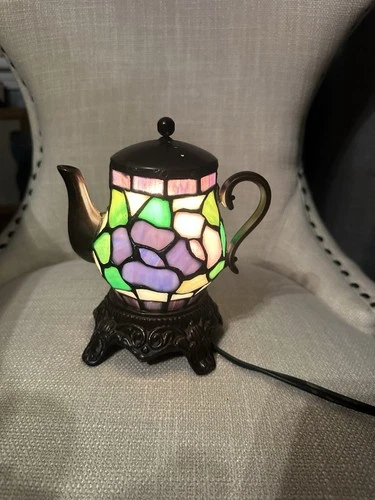 Vintage Tiffany Style Stained Glass Teapot Lamp Beautiful Works Perfect