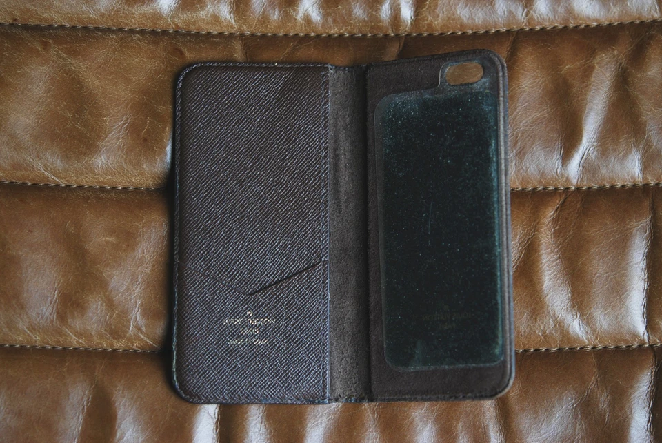 LOUIS VUITTON Monogram iPhone Case (MADE IN SPAIN) - Image 4 of 4