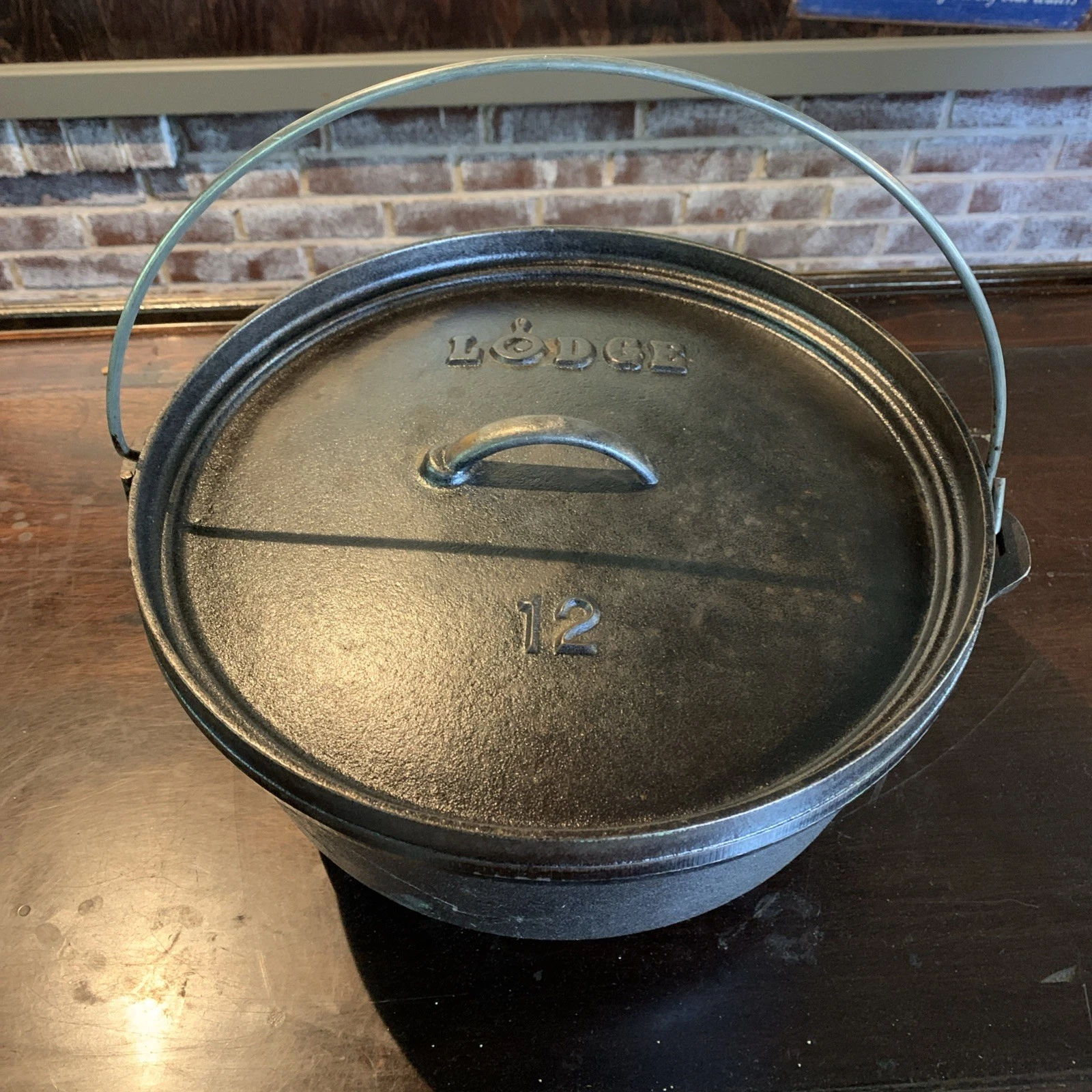 Lodge Cast Iron Outdoor Dutch Oven 12 Inch 6 Quart Three Leg
