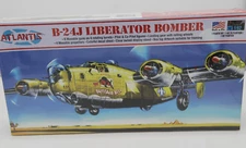 Atlantis B-24J Liberator Bomber Buffalo Bill 1:92 Scale Model Aircraft