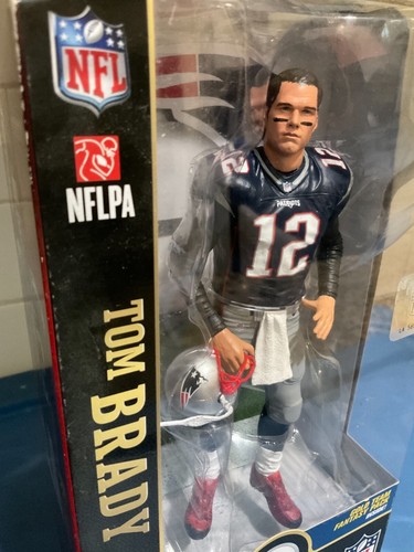 NFL McFarlanes Madden 19 - Series 2 / New England Patriots Tom Brady - Picture 7 of 11