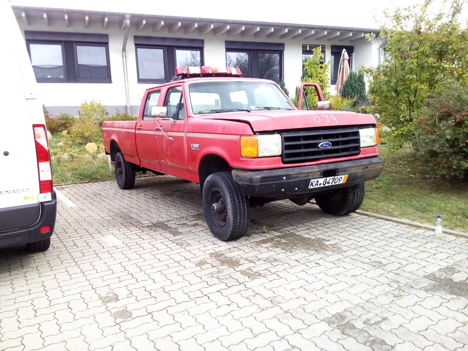 RAR! 1987 FORD F-350 4x4 Crew Cab Long Bed | 351W V8 | Ex US Air Force & FeuerW. - Bild 2 von 4