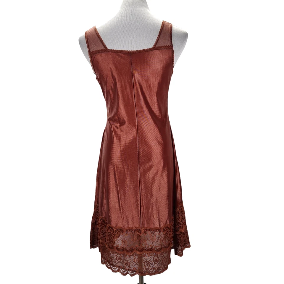 Borde de encaje vintage de nailon bronce completo talla S/M línea A hecho en Polonia años 60 70 Foto 3 de 4