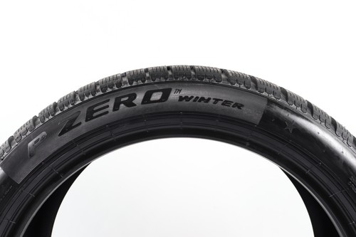 2x Pirelli Winterreifen P Zero Winter 255/40 R19 100V Volles Profil DOT21 38803 - Bild 2 von 2