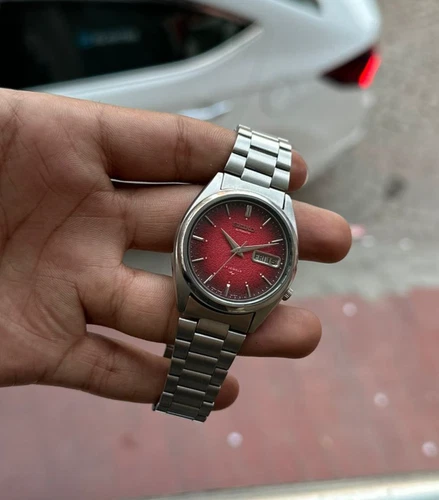 Seiko 5 Textured Dial Automatic 7009-821J Vintage Men's Watch