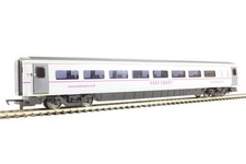 Brand New Hornby R4665 Mk4 FO first open 11424 in East Coast livery
