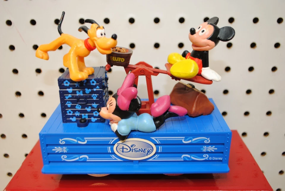 LGB 23010 Disney Mickey Mouse, Pluto, Minnie Mouse Powered Hand Car  *G-Scale* - Image 2 of 4